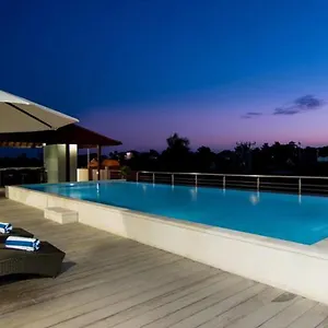 https://seminyak-square-hotel.ubudhotelsnow.com