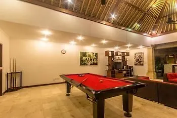 Villa Bugis Seminyak 4*,